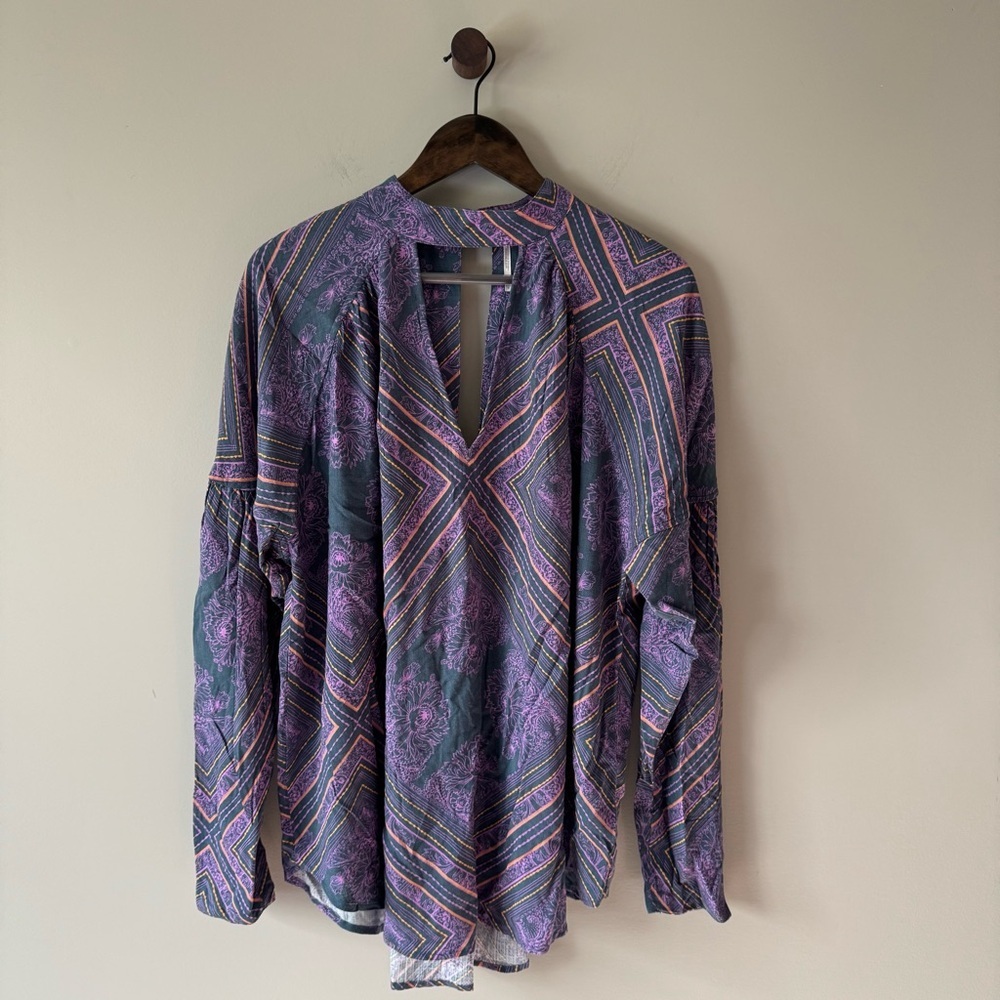 FREE PEOPLE WALKING ON A DREAM CHOKER TUNIC BLOUSE SIZE MEDIUM